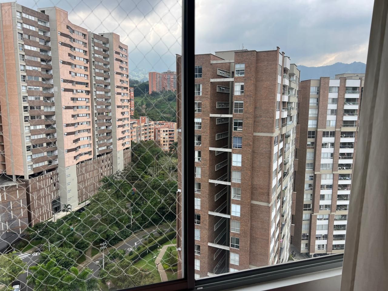 Apartamento en venta en Loma Del Chocho, Envigado · foto 5 de 24