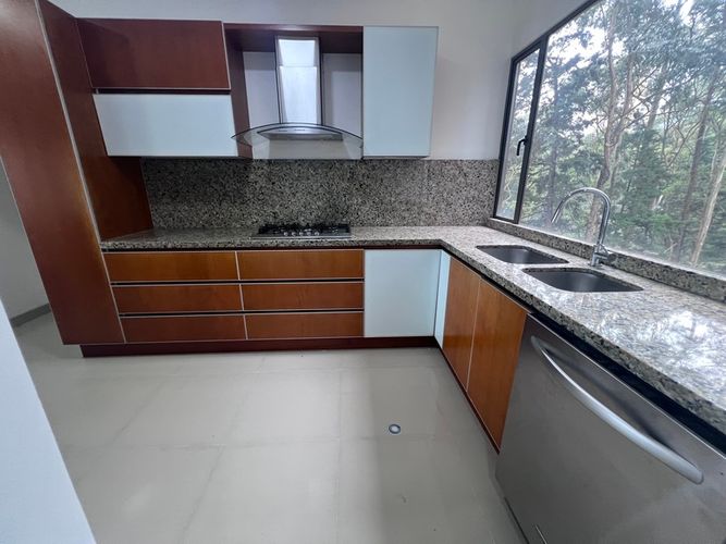 Apartamento de 3 alcobas en arriendo en Altos Del Poblado, Medellín, 310 m² · foto 6 de 20