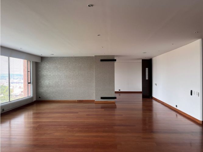 Apartamento de 3 alcobas en venta en Santa Barbara, Bogotá, 373 m² · foto 5 de 24
