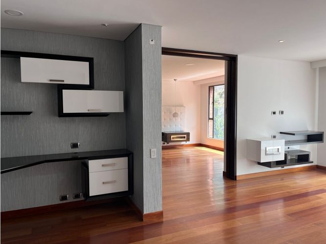 Apartamento de 3 alcobas en venta en Santa Barbara, Bogotá, 373 m² · foto 8 de 24