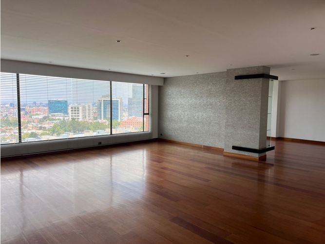 Apartamento de 3 alcobas en venta en Santa Barbara, Bogotá, 373 m² · foto 12 de 24