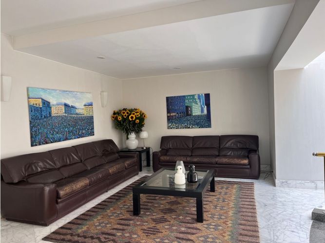 Apartamento de 3 alcobas en venta en Santa Barbara, Bogotá, 373 m² · foto 15 de 24