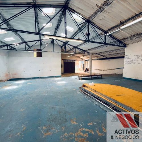 Bodega en venta en Cabecera Urbana San Cristobal, Medellín, 628 m² · foto 7 de 16