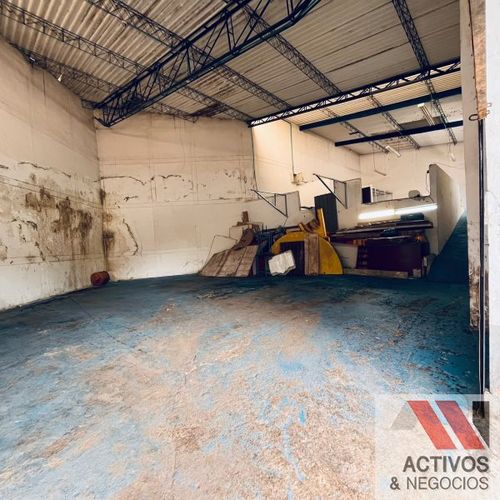 Bodega en venta en Cabecera Urbana San Cristobal, Medellín, 628 m² · foto 11 de 16