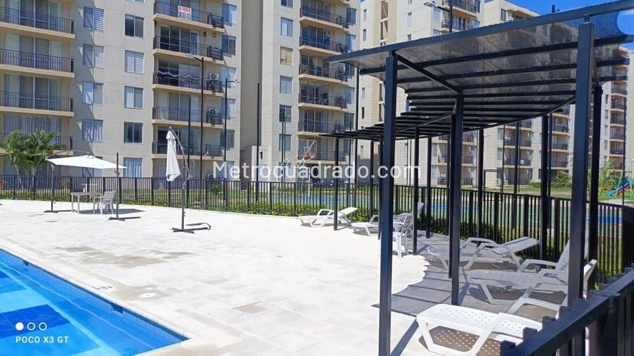 Apartamento de 2 alcobas en venta en Ricaurte, 53 m² · foto 2 de 16