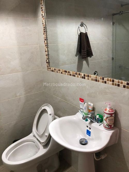 Apartamento de 2 alcobas en venta en Ricaurte, 53 m² · foto 13 de 16