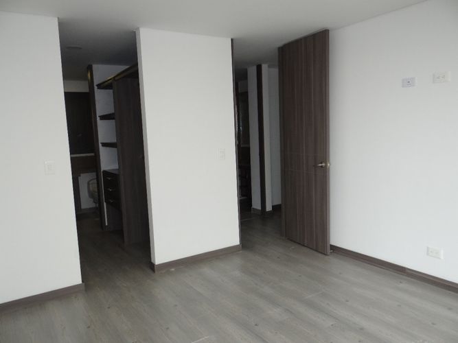 Apartamento de 3 alcobas en venta en La Castellana, Bogotá, 114 m² · foto 12 de 24