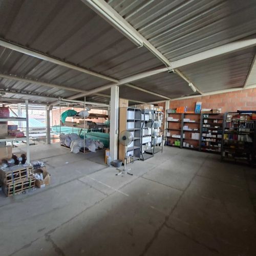 Bodega en venta en San Francisco, Bucaramanga, 500 m² · foto 2 de 9