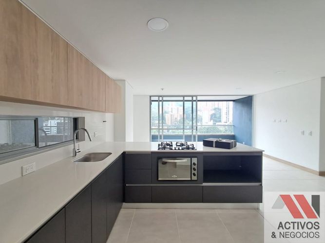 Apartamento de 3 alcobas en venta en El Poblado, Medellín, 105 m² · foto 19 de 24