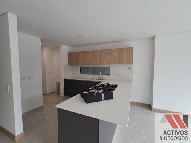 Apartamento de 3 alcobas en venta en El Poblado, Medellín, 105 m² · foto 20 de 24