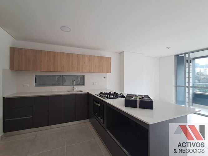 Apartamento de 3 alcobas en venta en El Poblado, Medellín, 105 m² · foto 21 de 24