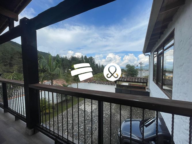 Casa de 6 alcobas en venta en Barrio Triste, Medellín, 421 m² · foto 11 de 24