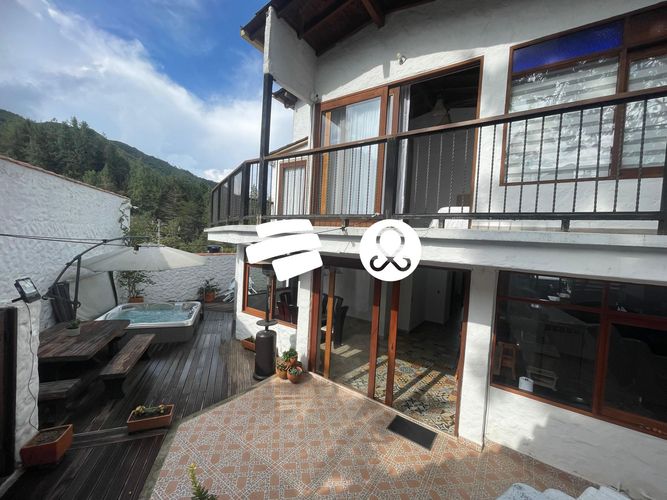 Casa de 6 alcobas en venta en Barrio Triste, Medellín, 421 m² · foto 21 de 24