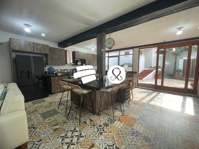 Casa de 6 alcobas en venta en Barrio Triste, Medellín, 421 m² · foto 22 de 24