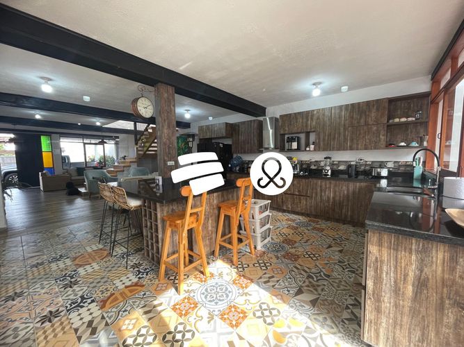 Casa de 6 alcobas en venta en Barrio Triste, Medellín, 421 m² · foto 23 de 24
