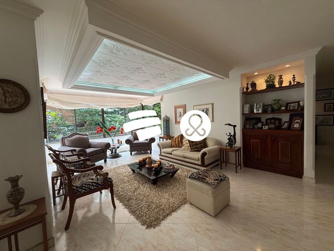 Apartamento de 4 alcobas en venta en San Lucas, Medellín, 190 m² · foto 2 de 15