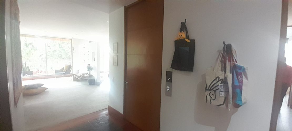 Apartamento de 3 alcobas en arriendo en Gratamira, Bogotá, 285 m² · foto 3 de 24