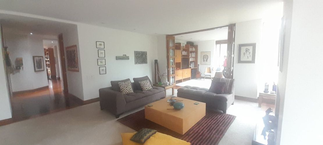 Apartamento de 3 alcobas en arriendo en Gratamira, Bogotá, 285 m² · foto 5 de 24