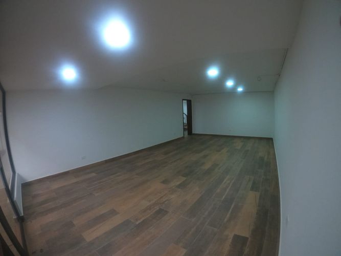 Casa de 3 alcobas en arriendo en Santa Barbara, Bogotá, 547 m² · foto 15 de 24