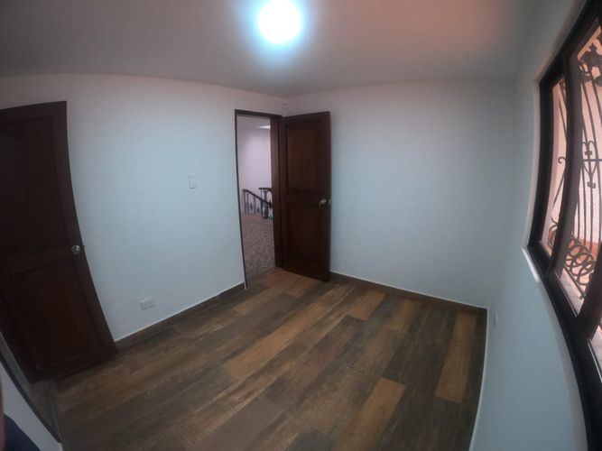 Casa de 3 alcobas en arriendo en Santa Barbara, Bogotá, 547 m² · foto 18 de 24