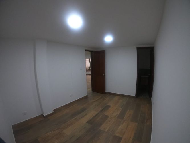 Casa de 3 alcobas en arriendo en Santa Barbara, Bogotá, 547 m² · foto 19 de 24