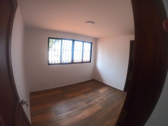 Casa de 3 alcobas en arriendo en Santa Barbara, Bogotá, 547 m² · foto 21 de 24
