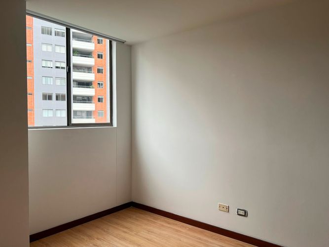 Apartamento de 3 alcobas en arriendo en Loma Del Esmeraldal, Envigado, 95 m² · foto 10 de 18