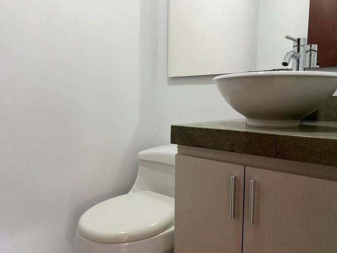 Apartamento de 3 alcobas en arriendo en Loma Del Esmeraldal, Envigado, 95 m² · foto 13 de 18