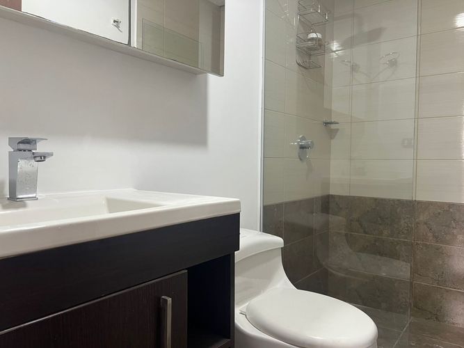 Apartamento de 3 alcobas en arriendo en Loma Del Esmeraldal, Envigado, 95 m² · foto 6 de 18