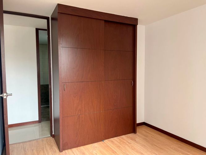 Apartamento de 3 alcobas en arriendo en Loma Del Esmeraldal, Envigado, 95 m² · foto 9 de 18