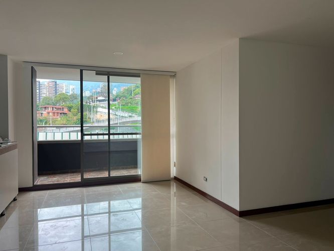 Apartamento de 3 alcobas en arriendo en Loma Del Esmeraldal, Envigado, 95 m² · foto 14 de 18