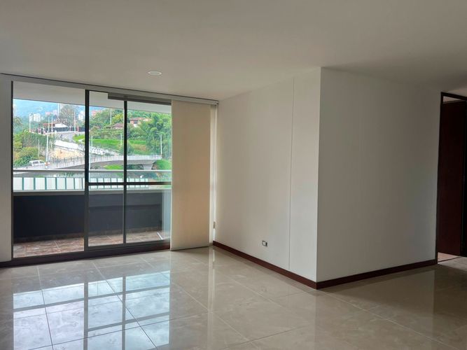 Apartamento de 3 alcobas en arriendo en Loma Del Esmeraldal, Envigado, 95 m² · foto 15 de 18