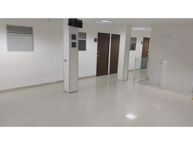 Local en arriendo en Estadio, Medellín, 500 m² · foto 12 de 24