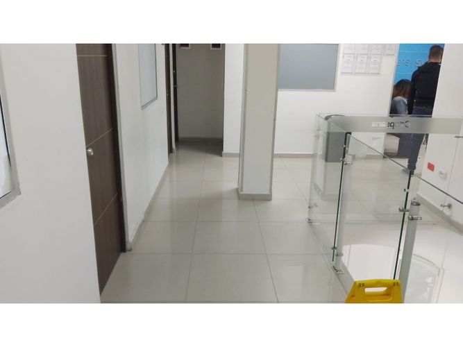 Local en arriendo en Estadio, Medellín, 500 m² · foto 15 de 24