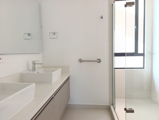 Apartamento de 3 alcobas en venta en El Poblado, Medellín, 124 m² · foto 19 de 19