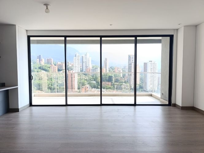 Apartamento de 3 alcobas en venta en El Poblado, Medellín, 124 m² · foto 1 de 19