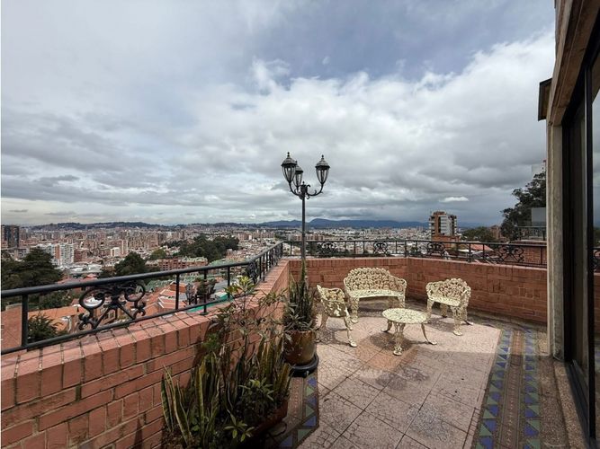 Apartamento en venta en Bosque De Pinos, Bogotá, 323 m² · foto 14 de 24