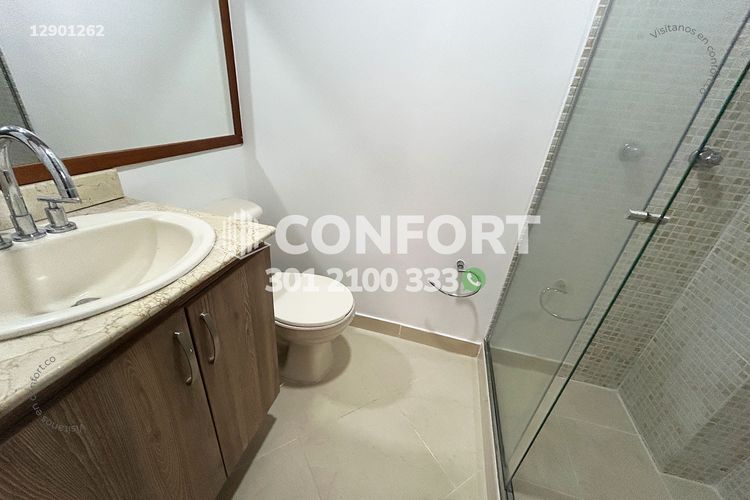 Apartamento de 3 alcobas en arriendo en Loma Del Escobero, Envigado, 92 m² · foto 9 de 24