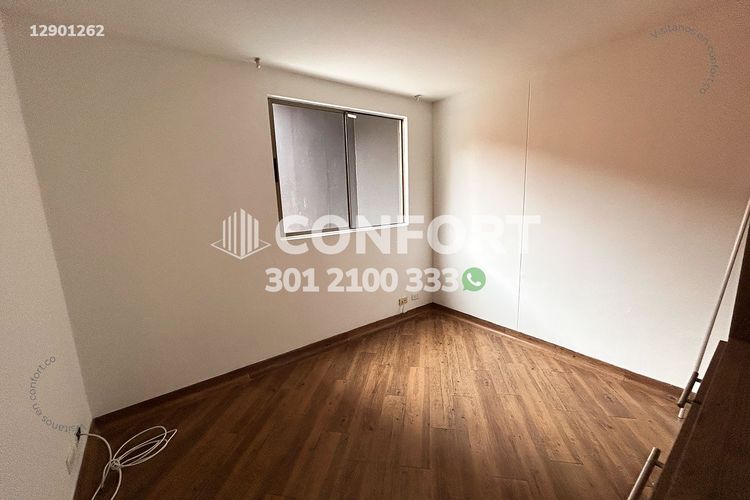 Apartamento de 3 alcobas en arriendo en Loma Del Escobero, Envigado, 92 m² · foto 12 de 24