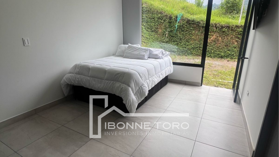 Casa de 6 alcobas en venta en Los Rosales, Manizales · foto 15 de 18