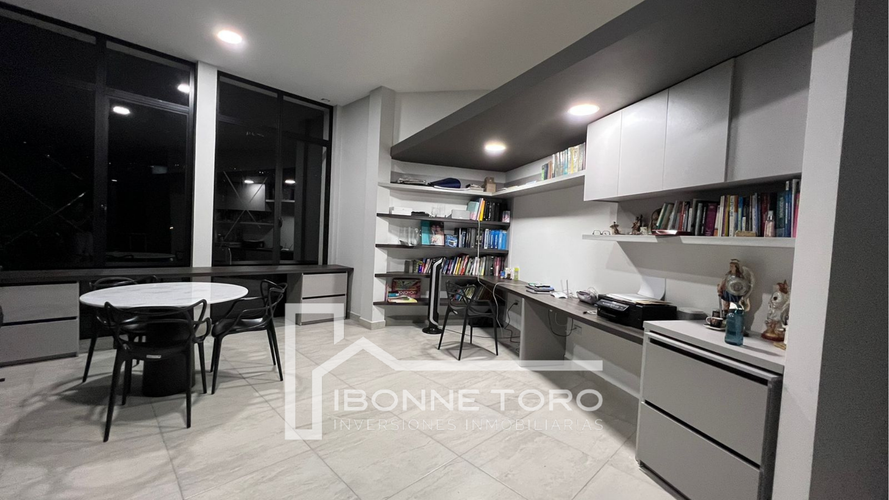 Casa de 6 alcobas en venta en Los Rosales, Manizales · foto 11 de 18