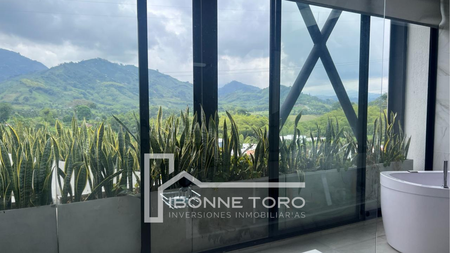 Casa de 6 alcobas en venta en Los Rosales, Manizales · foto 13 de 18