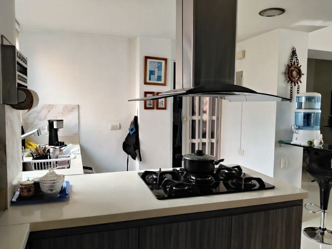 Apartamento de 3 alcobas en venta en El Poblado, Medellín, 168 m² · foto 8 de 19