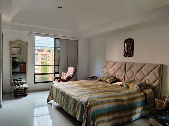Apartamento de 3 alcobas en venta en El Poblado, Medellín, 168 m² · foto 13 de 19