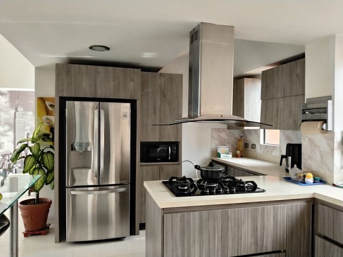 Apartamento de 3 alcobas en venta en El Poblado, Medellín, 168 m² · foto 10 de 19