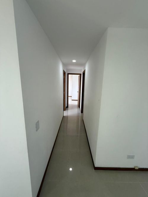 Apartamento de 3 alcobas en arriendo en Las Lomitas, Sabaneta, 110 m² · foto 2 de 24