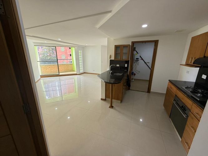 Apartamento de 3 alcobas en arriendo en Las Lomitas, Sabaneta, 110 m² · foto 11 de 24