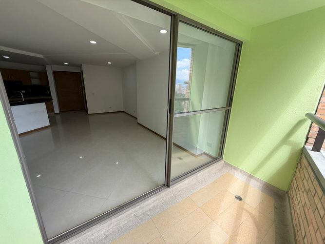 Apartamento de 3 alcobas en arriendo en Las Lomitas, Sabaneta, 110 m² · foto 5 de 24