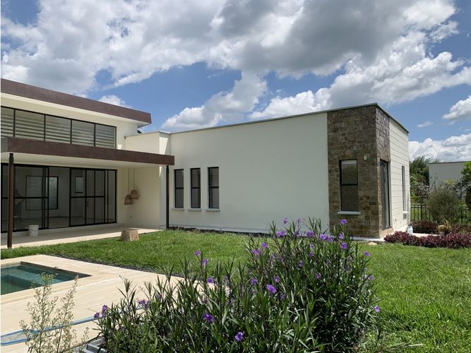 Casa de 3 alcobas en venta en Vía El Caimo, Armenia, 227 m² · foto 6 de 24