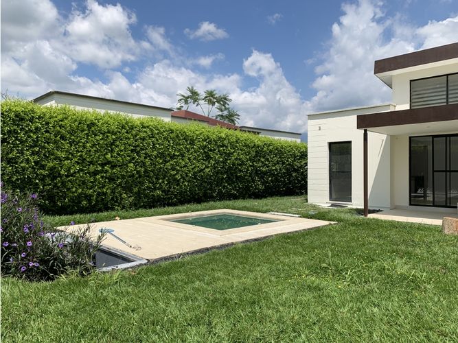 Casa de 3 alcobas en venta en Vía El Caimo, Armenia, 227 m² · foto 7 de 24